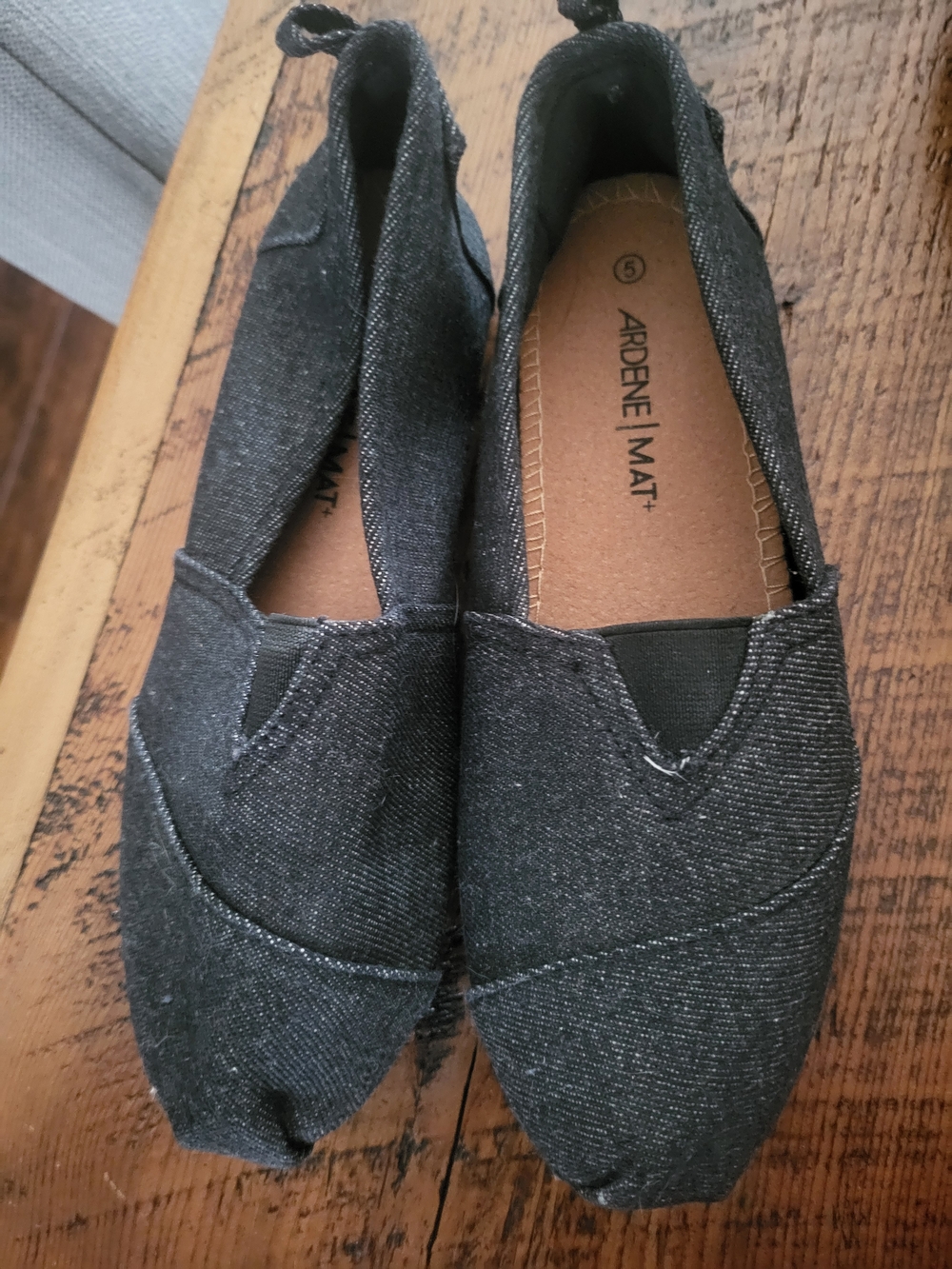 Ardene Slip-On Canvas Flats in Charcoal Black